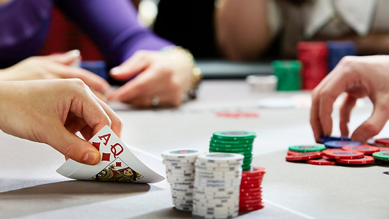 Hướng dẫn cách chơi bài Poker đơn giản và chi tiết nhất